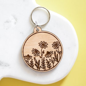 Floral Wood Keychain, Flower Keychain, Keychain Accessory, Eco-friendly Keychain, Lanyard Keychain, Stocking Stuffer