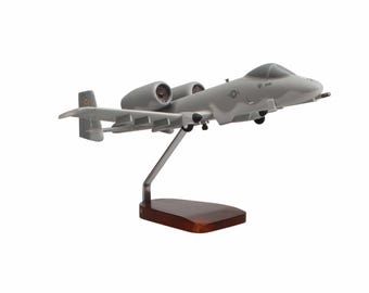 Fairchild Republic A-10A Thunderbolt II Warthog Modelo grande de caoba