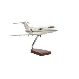 Hawker 4000 Large Mahogany Model