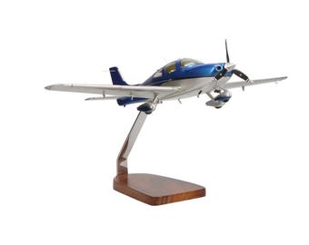 Cirrus SR22 Clear Canopy Large Mahogany Model