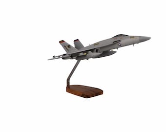 Modelo grande de caoba del Boeing F/A-18E Stringer