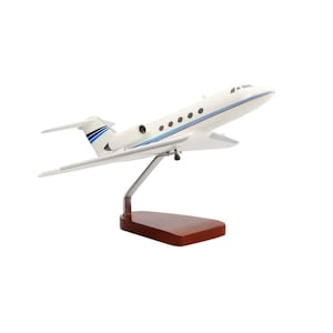 Gulfstream II Large Mahogany Model