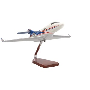 Hawker 900XP Large Mahogany Model