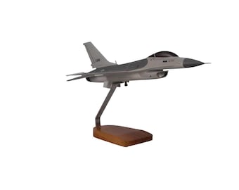 Maqueta grande de caoba del F-16A Falcon de General Dynamics de la Fuerza Aérea de EE. UU.
