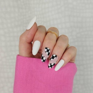 Press on False Nails, Checkerboard Black White, Acrylic, Almond Coffin Stiletto Square, checkered checked, Monochrome Reusable luxury