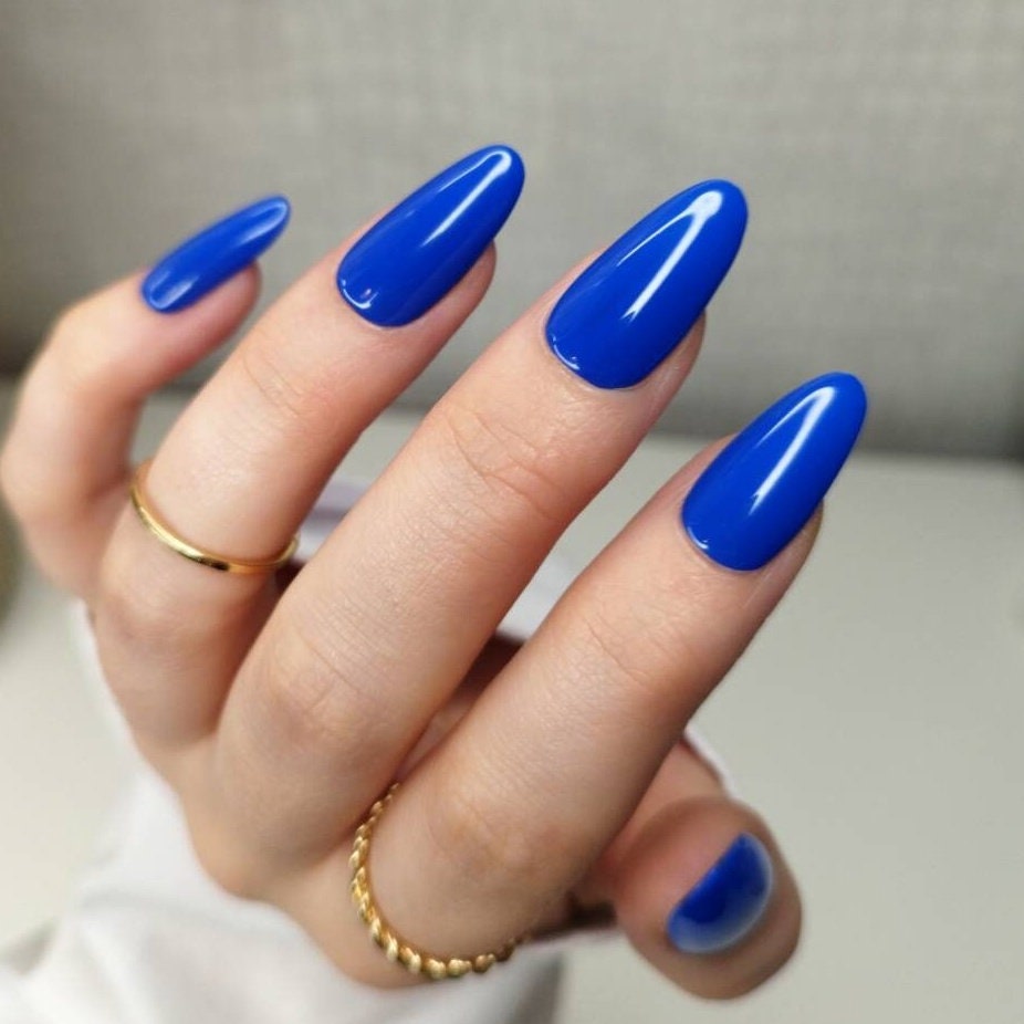 royal blue almond nails