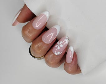 White Daisy Crystal Press on Nails, Flower French Tip False Nails