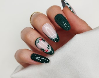 Christmas Press on Nails - Green Holly Sweater Snowflake False Nails