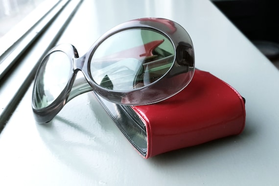 70's sunglasses