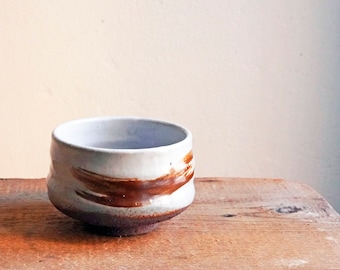 秀山窯 志野焼茶碗 – 銘木箱、布、栞付き、侘び寂びスタイル、日本の