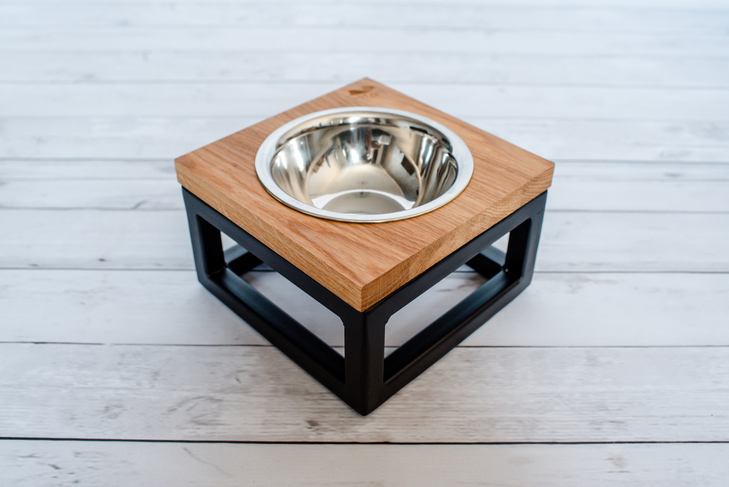 Elevated Dog Bowl - Single Dog Bowl Stand