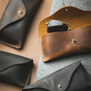 Personalized Leather Glasses Case: Handmade Full-Grain &quot;Crazy Horse&quot; Cowhide