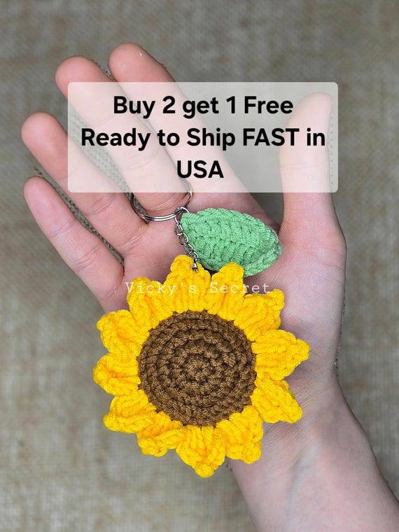 かぎ針編みのひまわりキーホルダー：手作りチャーム - Etsy 日本