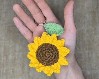 かぎ針編みのひまわりキーホルダー：手作りチャーム - Etsy 日本