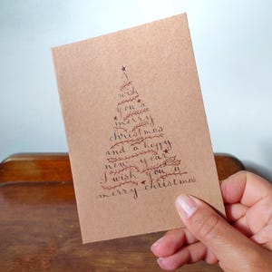 Cartões caligrafados de árvore de Natal "Feliz Natal e Feliz Ano Novo" imagem 5