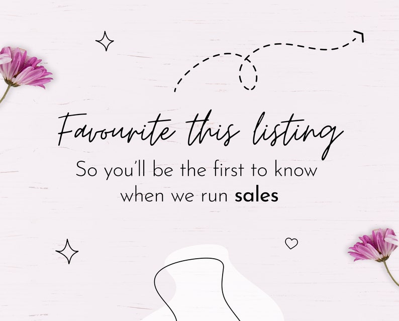 Pu&ograve; includere: Un set di tre tazze in ceramica con finitura opaca e macchiettata. Le tazze sono nei toni del crema, grigio chiaro e grigio scuro. Ogni tazza ha un design semplice e minimalista.