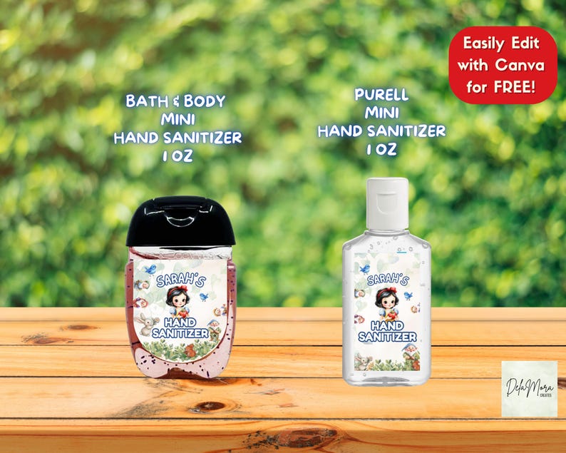 Pu&ograve; includere: Due mini flaconi di disinfettante per le mani, uno Bath & Body e uno Purell, ciascuno da 30 ml. I flaconi hanno etichette con un disegno di ragazza dei cartoni animati e la scritta "Sarah's Hand Sanitizer". Lo sfondo &egrave; verde sfocato.