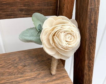 Boutonniere White Rose, Wood Flower Boutonniere, Boutonniere for Groomsmen, Groom, Ring Bearer, Flower Pin for Wedding, Greenery Boutonniere