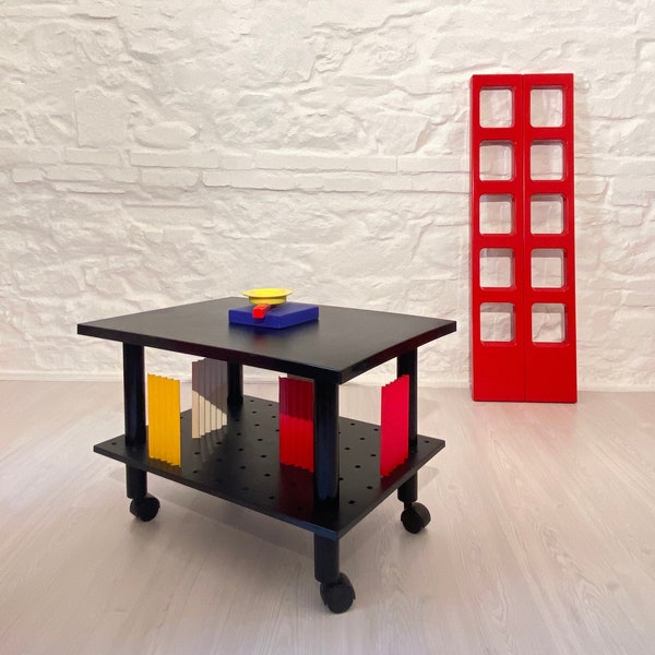 RARE Meuble télé à roulettes Kartell pour table d'appoint en noir | Postmoderne italien | Années 80