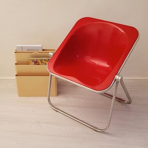 Plona Folding Chair in Red Plexiglas by Giancarlo Piretti for Anonima Castelli | Italian Space Age | 1970s