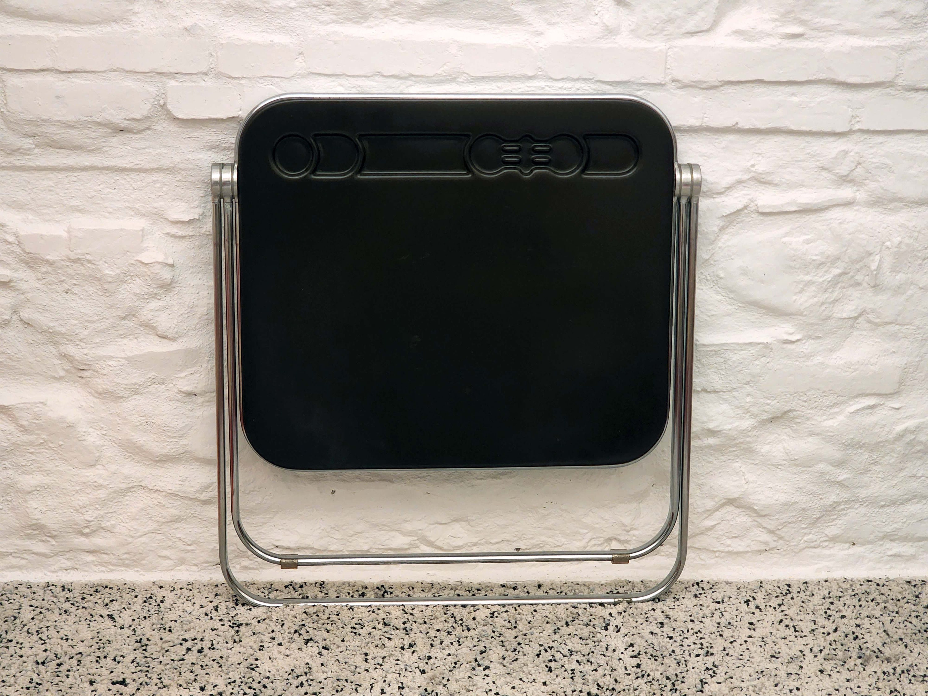 ジャンカルロ・ピレッティがカステッリのためにデザインした黒檀の