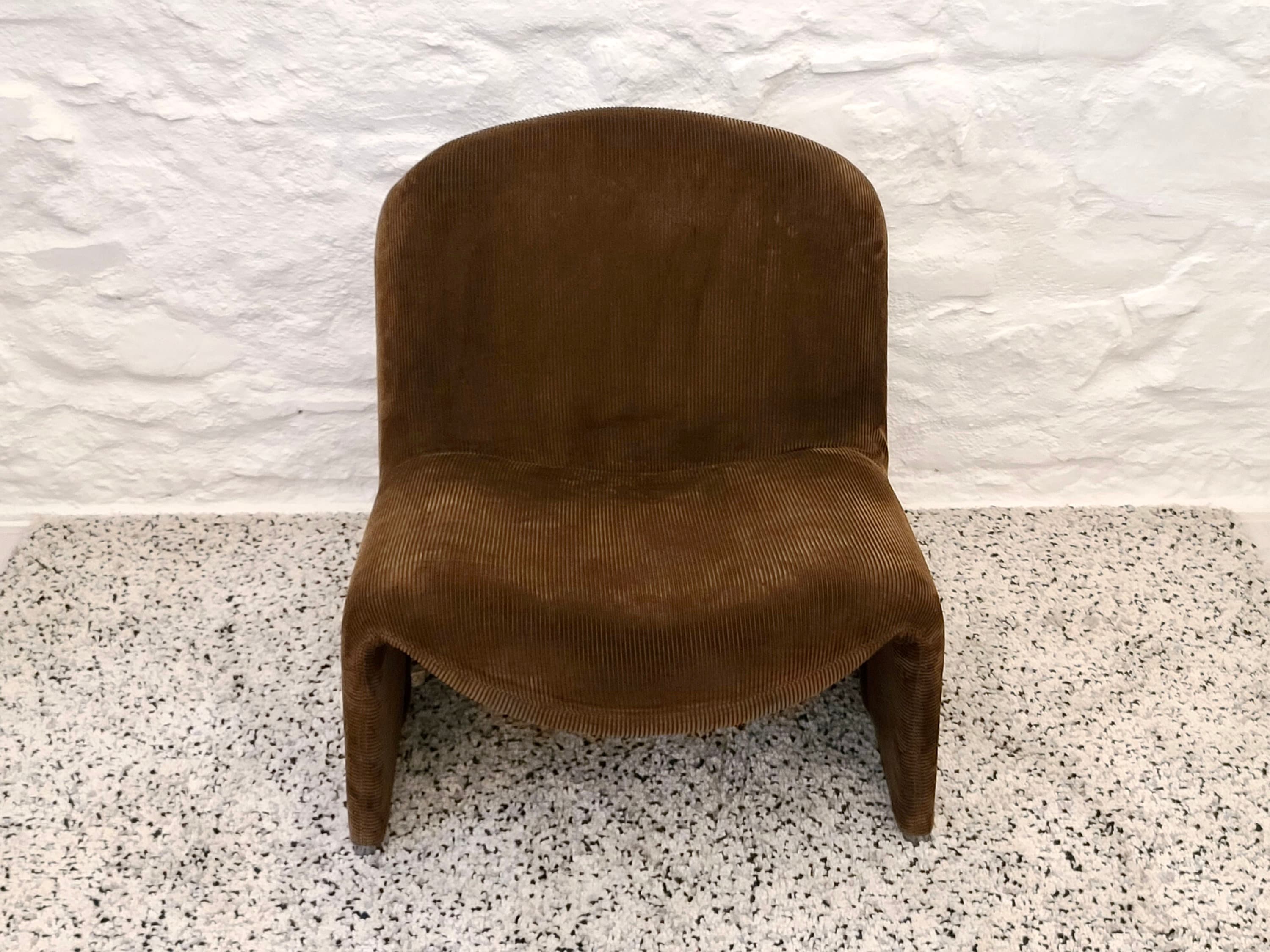 SNT198 ALKY チェア Giancarlo Piretti ブラウン ALKY Lounge Chair in Brown Corduroy by Giancarlo Piretti for