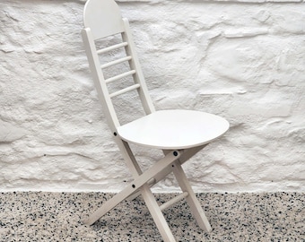 Wooden Folding Chair in White | Postmodern Italian Design | 1980s