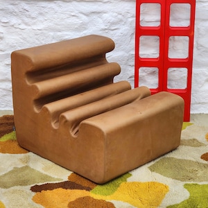 Karelia Lounge Sessel in Braunem Leder von Liisi Beckmann für Zanotta | Italienisches Space Age | 1960er Jahre