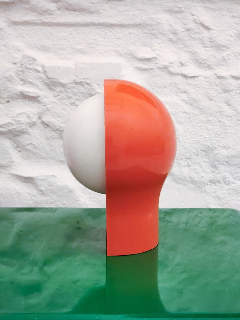 Telegono Plastic Table Lamp in Orange by Vico Magistretti for Artemide small Italian Space Age 1960s image 4