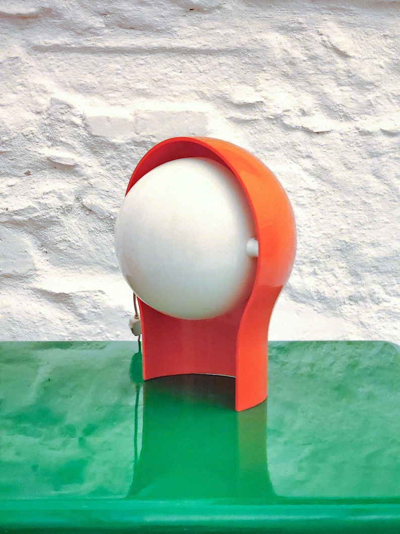 Telegono Plastic Table Lamp in Orange by Vico Magistretti for Artemide small Italian Space Age 1960s image 1