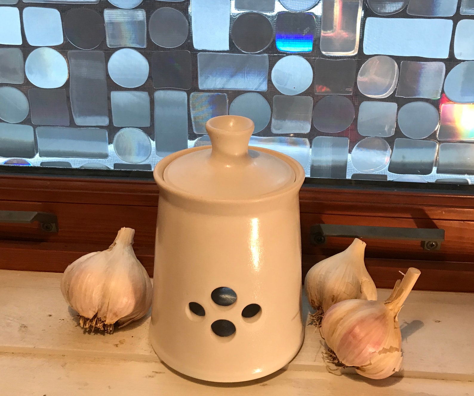 Garlic Pot Garlic Holder Ceramic Garlic Keeper Pottery Etsy