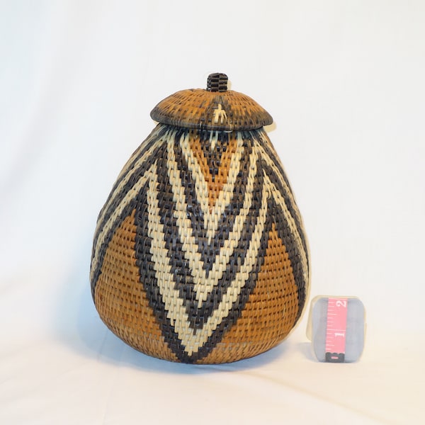 Handwoven Zulu basket with lid