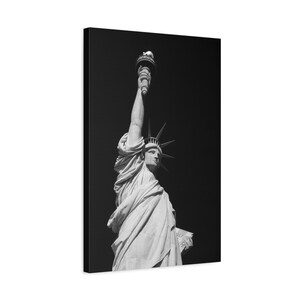 Canvas Wall Art, Statue of Liberty Canvas Print, NYC Wall Decor, New York City Landscape Print, Minimalist Art, NYC Gift, Wall Art NYC