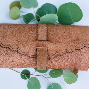 Oil Carrier, Oil Pouch, Oil Storage, Essential Oil Storage, Genuine Leather Essential Oil Holder Wristlet