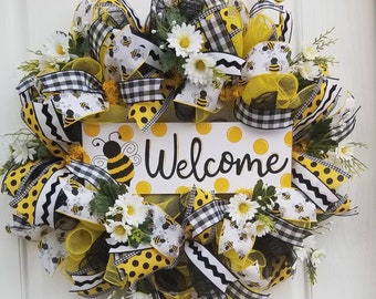 Bumble Bee Wreath for summer front door home decor, yellow porch decor, Welcome Wreath for front door, Summertime Wreath