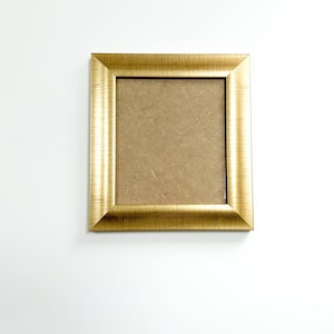 Vintage Photo Frame,Picture Frame 9x7, Gold, Line Pattern, Wall Hanging, Table Top, Unique Gift, Gallery Wall, Wall Art, Home Decor