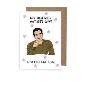 Tarjeta del Día de la Madre con temática familiar moderna, Tarjeta del Día de la Madre de Phil Dunphy, Día de la Madre de bajas expectativas, Tarjeta A6 con temática de televisión para mamá