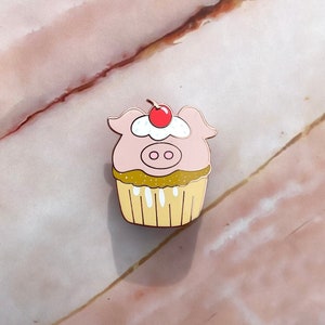 Cupcake Pig Pin, Cupcake Pin, Dessert Pin