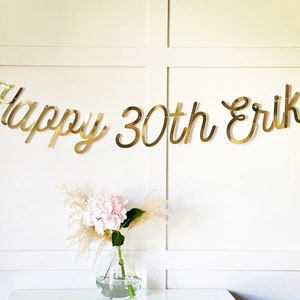 Pancarta de cumpleaños número 30 personalizada en dorado (cualquier edad/color), pancarta para cumplir 30 años, banderines para cumpleaños número 30, pancarta dorada, letrero de cumpleaños, cumpleaños número 30 imagen 1