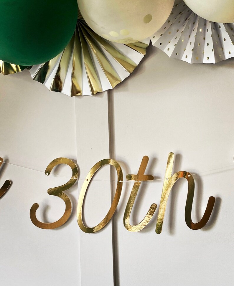 Pancarta de cumpleaños número 30 personalizada en dorado (cualquier edad/color), pancarta para cumplir 30 años, banderines para cumpleaños número 30, pancarta dorada, letrero de cumpleaños, cumpleaños número 30 imagen 5