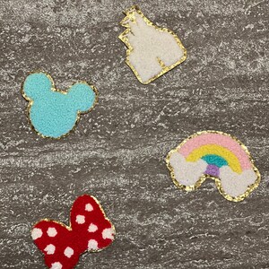 Naszywka Disney Chenille: Zamek Myszki Miki Mickey Tęcza Kokarda Minnie