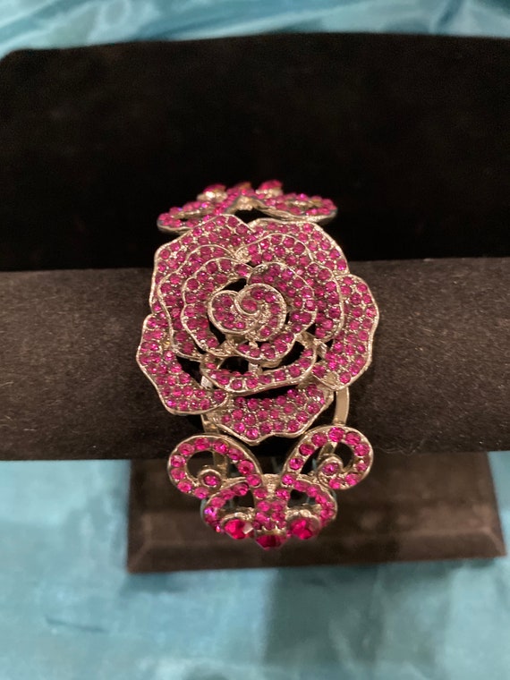 Vintage pink floral roses Rhinestone bracelet clam