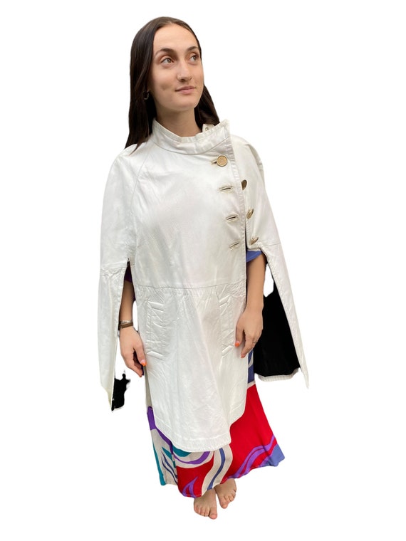 Vintage 60s white leather cape MOD