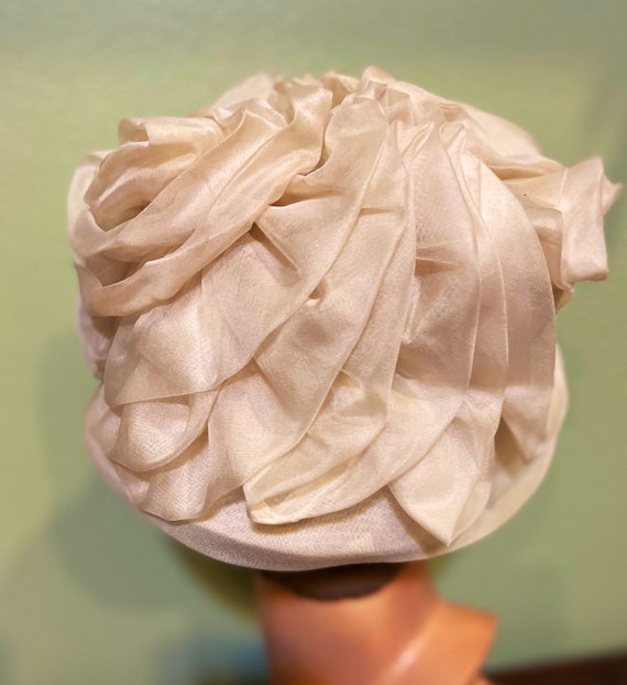 50s Vintage Bridal chiffon floral bucket hat - image 3