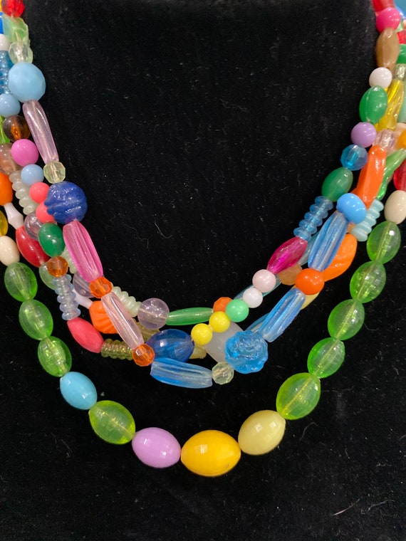 Vintage mardi gras beads Gem