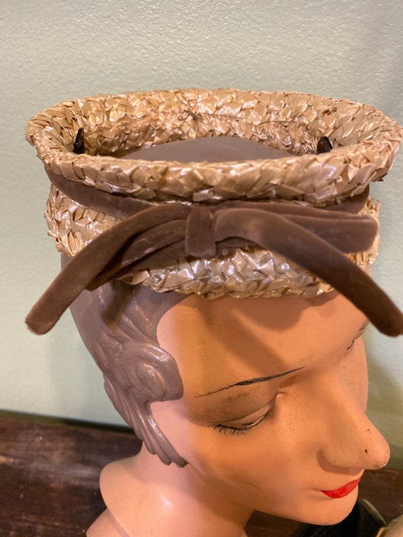 50s straw fascinator with velvet ribbon Vintage h… - image 1