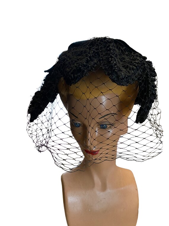 40s fascinator art deco black netting felt magnif… - image 1