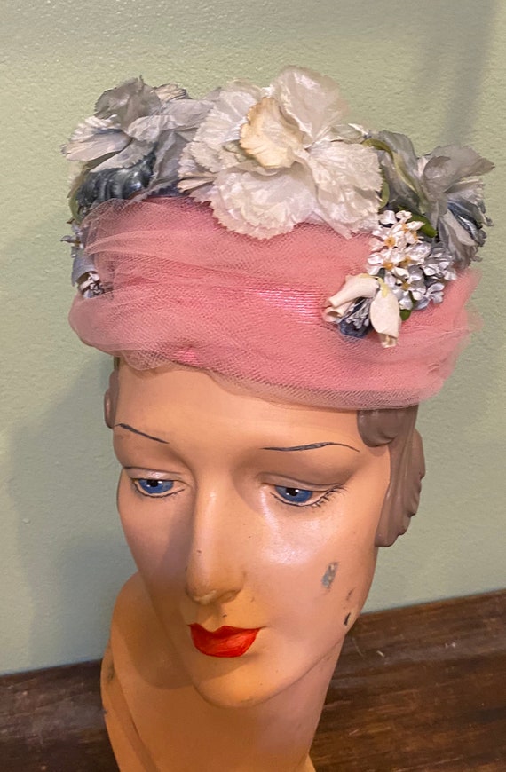 Vintage 50s pink hat with flowers - image 3