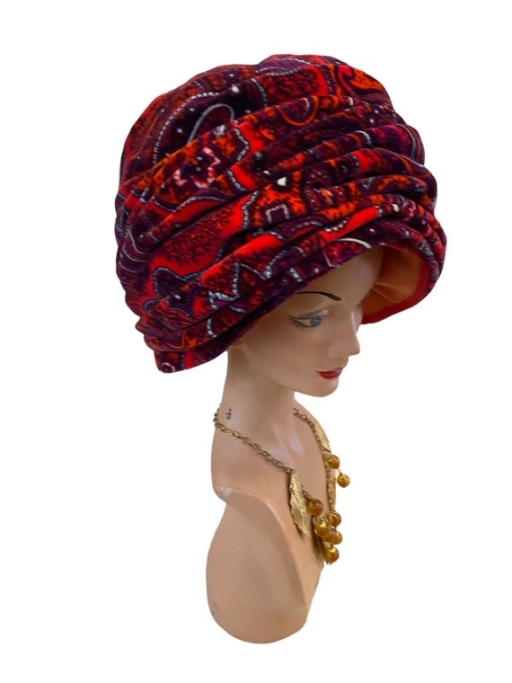 Vintage 60s mod Cloche Turban red velvet ruched ha