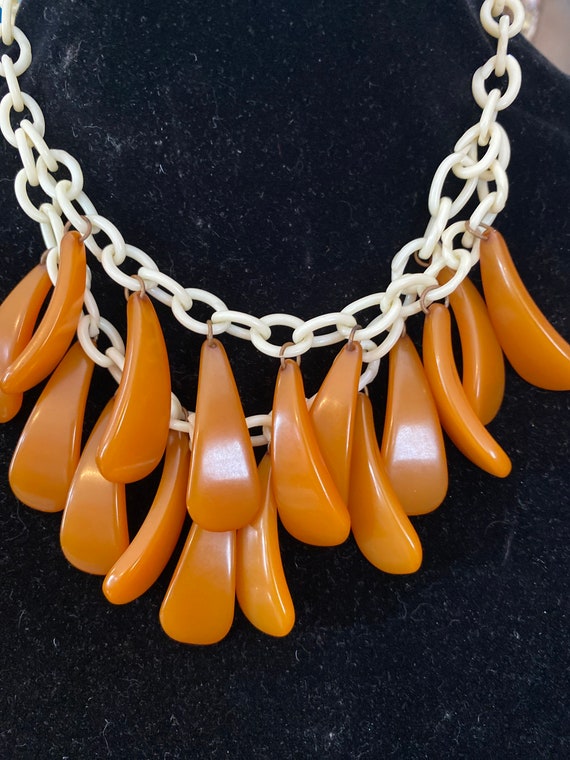 Vintage Deco Bakelite necklace